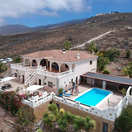 אדחה Casantilvia Heated Pool Paradise מראה חיצוני תמונה