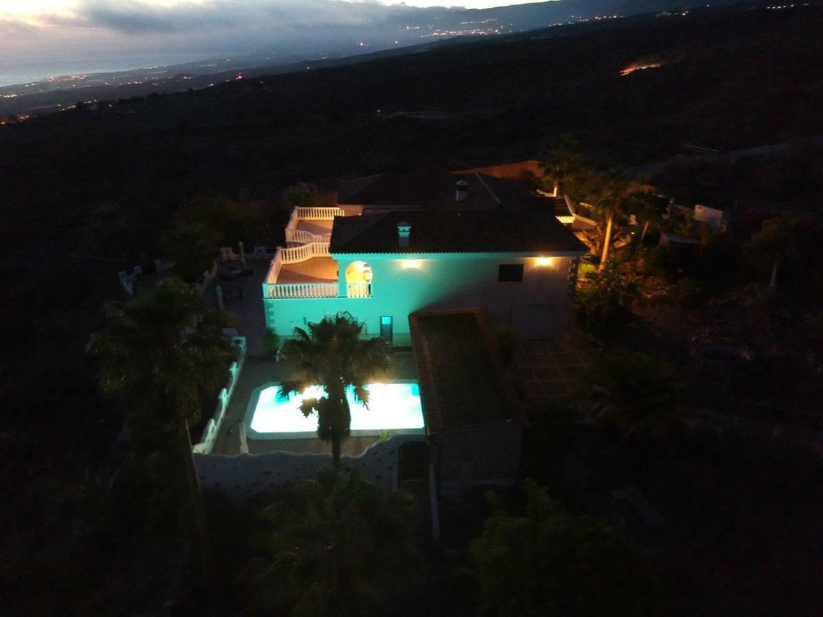 אדחה Casantilvia Heated Pool Paradise מראה חיצוני תמונה